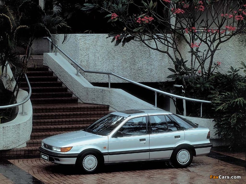 Mitsubishi Lancer Hatchback 1988–91 wallpapers (800 x 600)