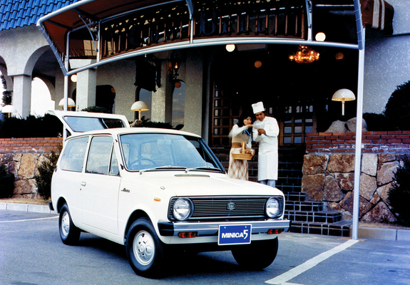 Mitsubishi Minica 5 Van 1976–77 images