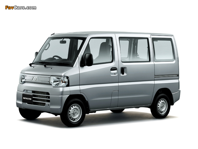 Mitsubishi Minicab Van 2011 photos (640 x 480)