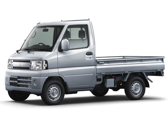 Photos of Mitsubishi Minicab Truck 2011