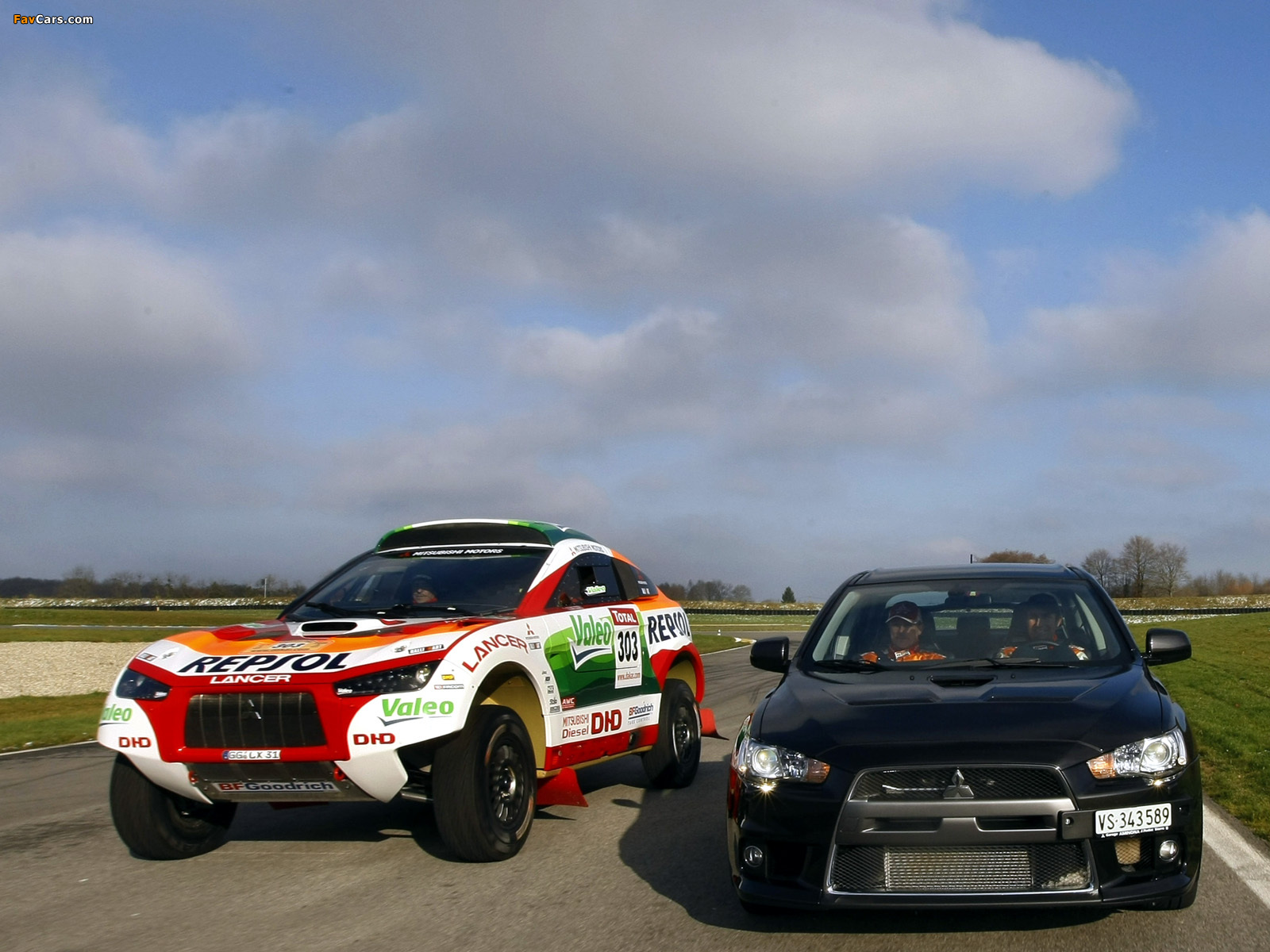Images of Mitsubishi Racing Lancer & Lancer Evolution X 2008 (1600 x 1200)