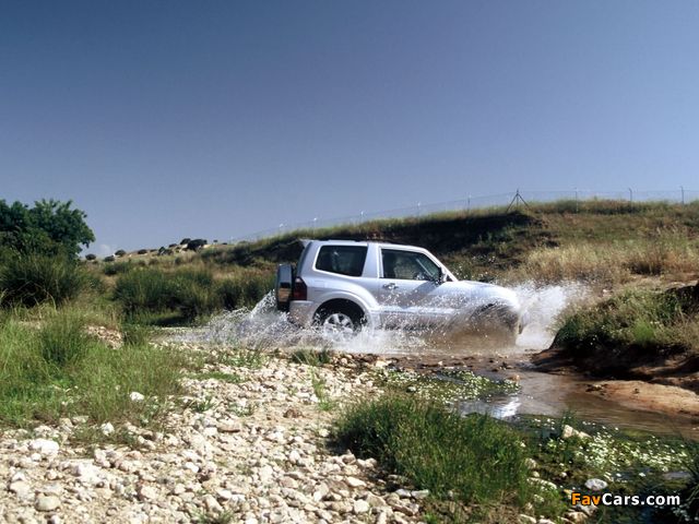 Mitsubishi Montero 3-door 1999–2006 wallpapers (640 x 480)