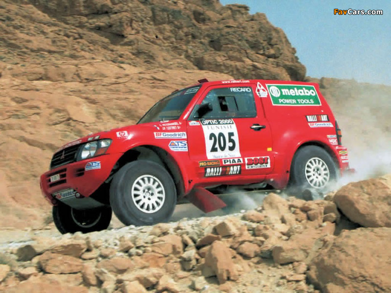 Photos of Mitsubishi Pajero/Montero Super Production Cross-Country Car 2002 (800 x 600)