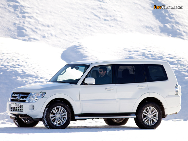 Pictures of Mitsubishi Montero 5-door 2011 (640 x 480)