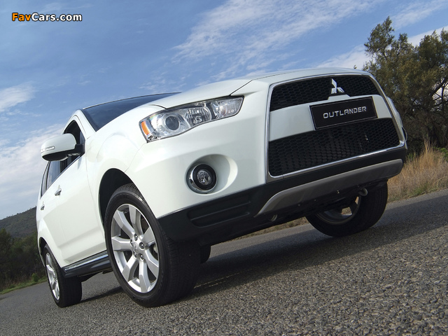 Images of Mitsubishi Outlander ZA-spec 2010–12 (640 x 480)