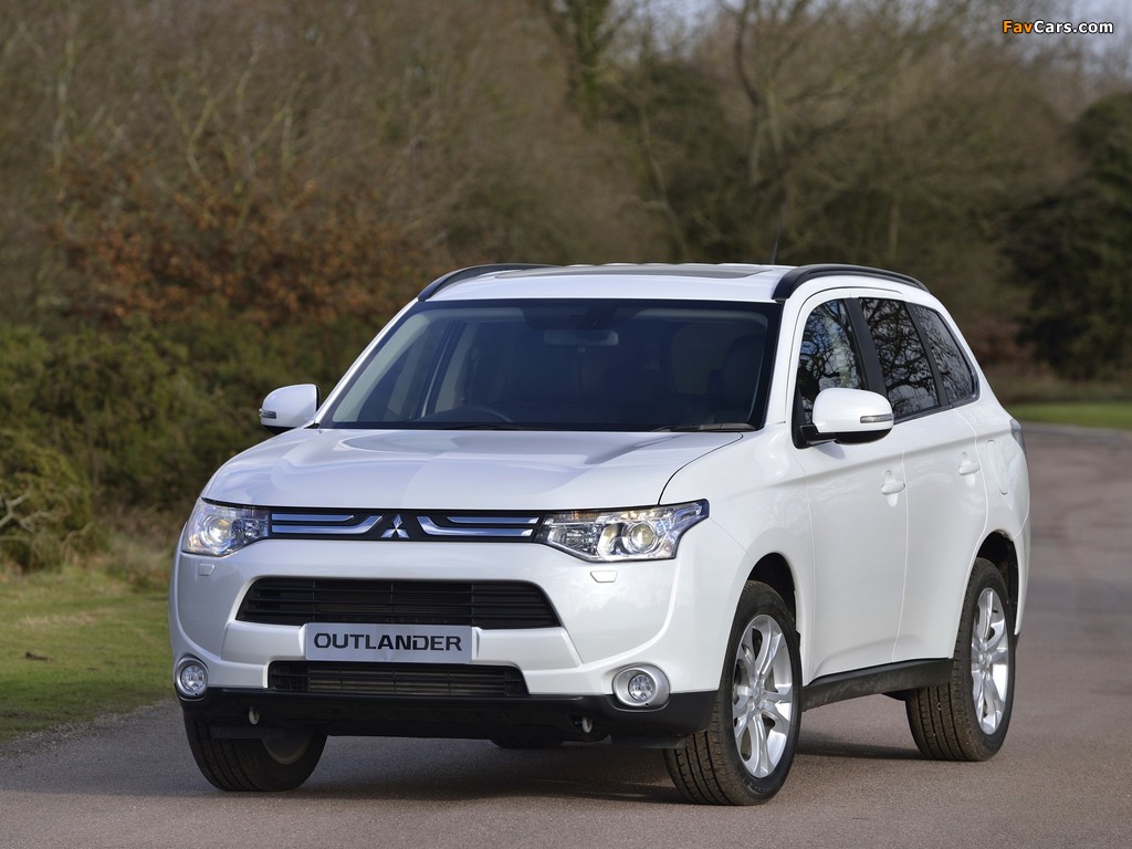 Images of Mitsubishi Outlander UK-spec 2013 (1024 x 768)