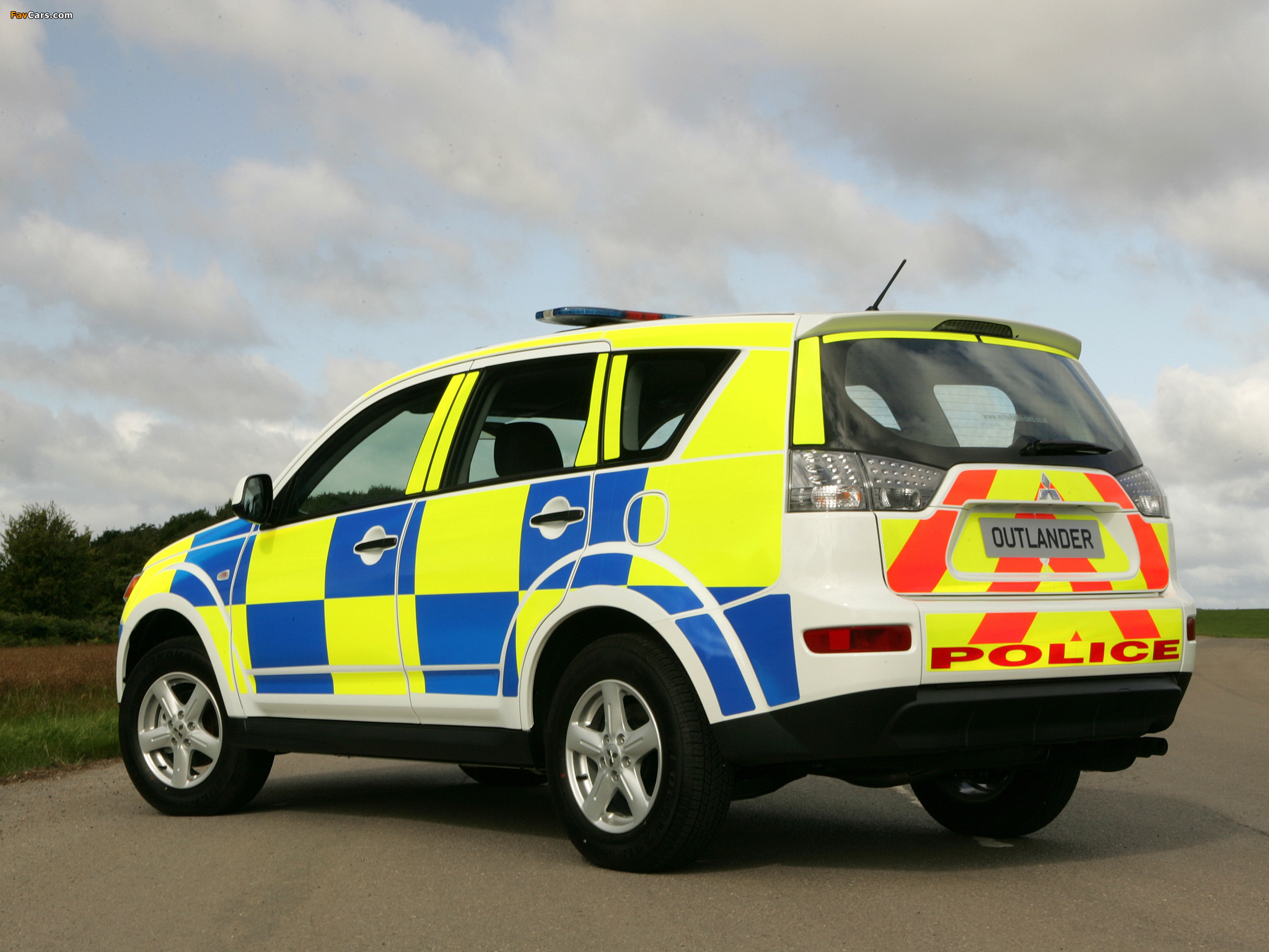Mitsubishi Outlander UK Police 2007–09 wallpapers (2048 x 1536)