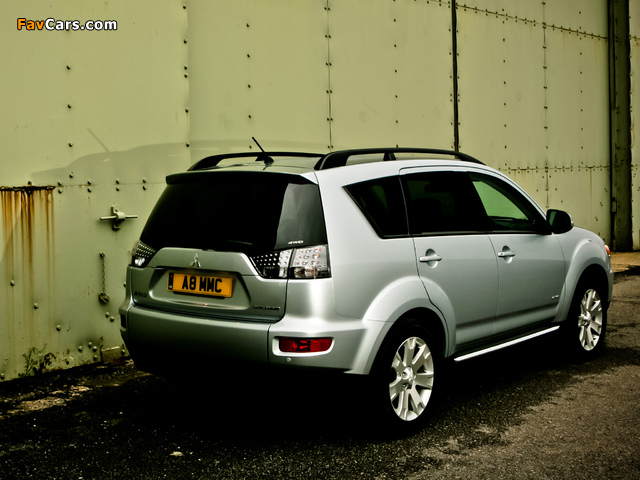 Mitsubishi Outlander UK-spec 2009–12 photos (640 x 480)