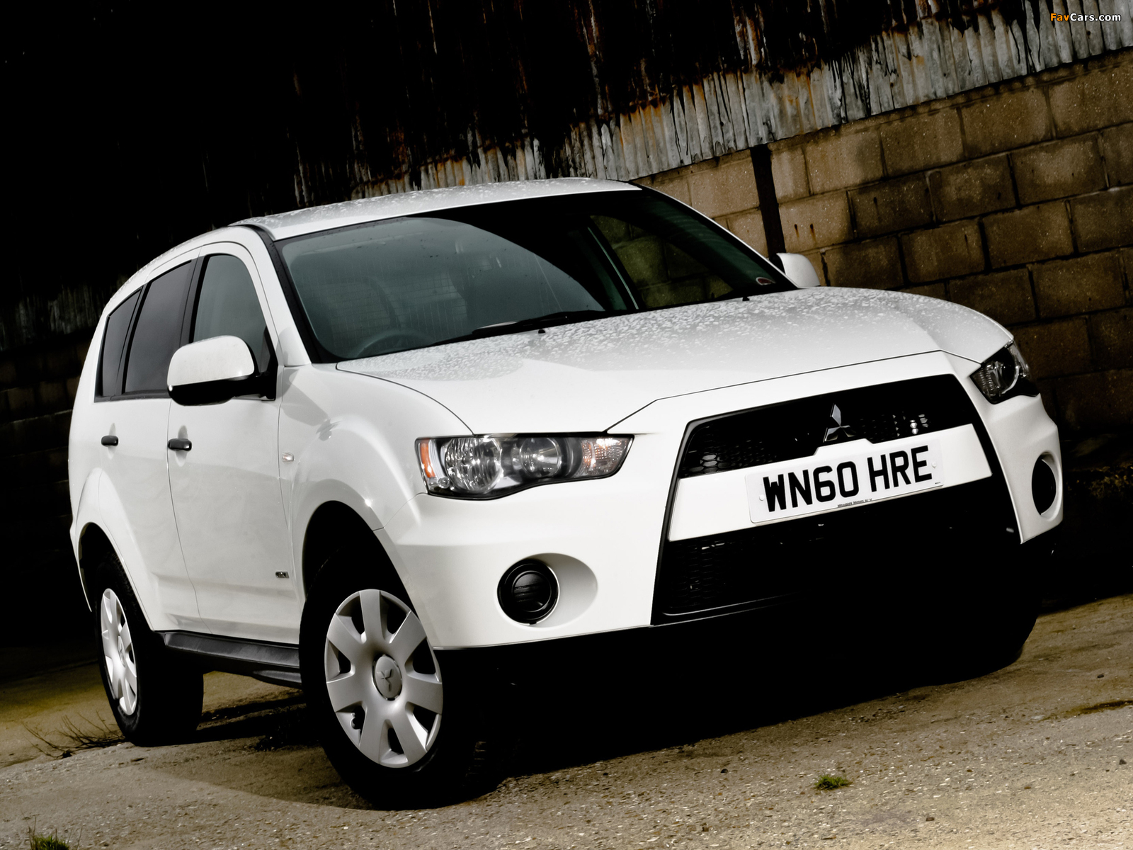 Mitsubishi Outlander Van UK-spec 2010 images (1600 x 1200)