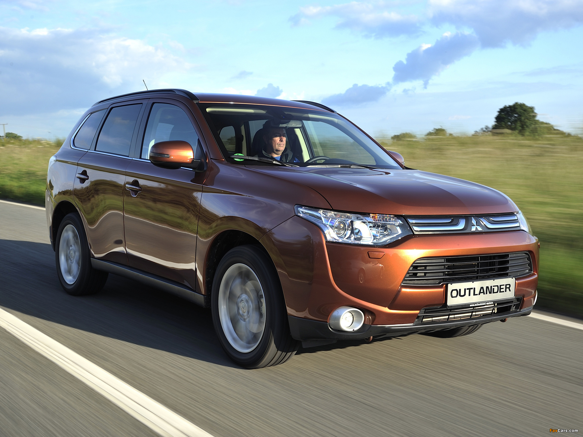 Mitsubishi Outlander 2012 photos (2048 x 1536)