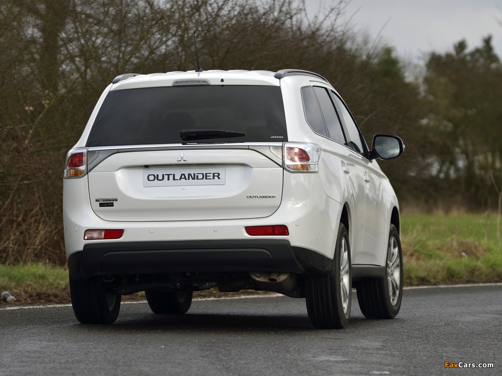 Mitsubishi Outlander UK-spec 2013 images (1024 x 768)