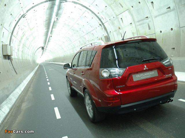 Photos of Mitsubishi Outlander Concept 2006 (640 x 480)