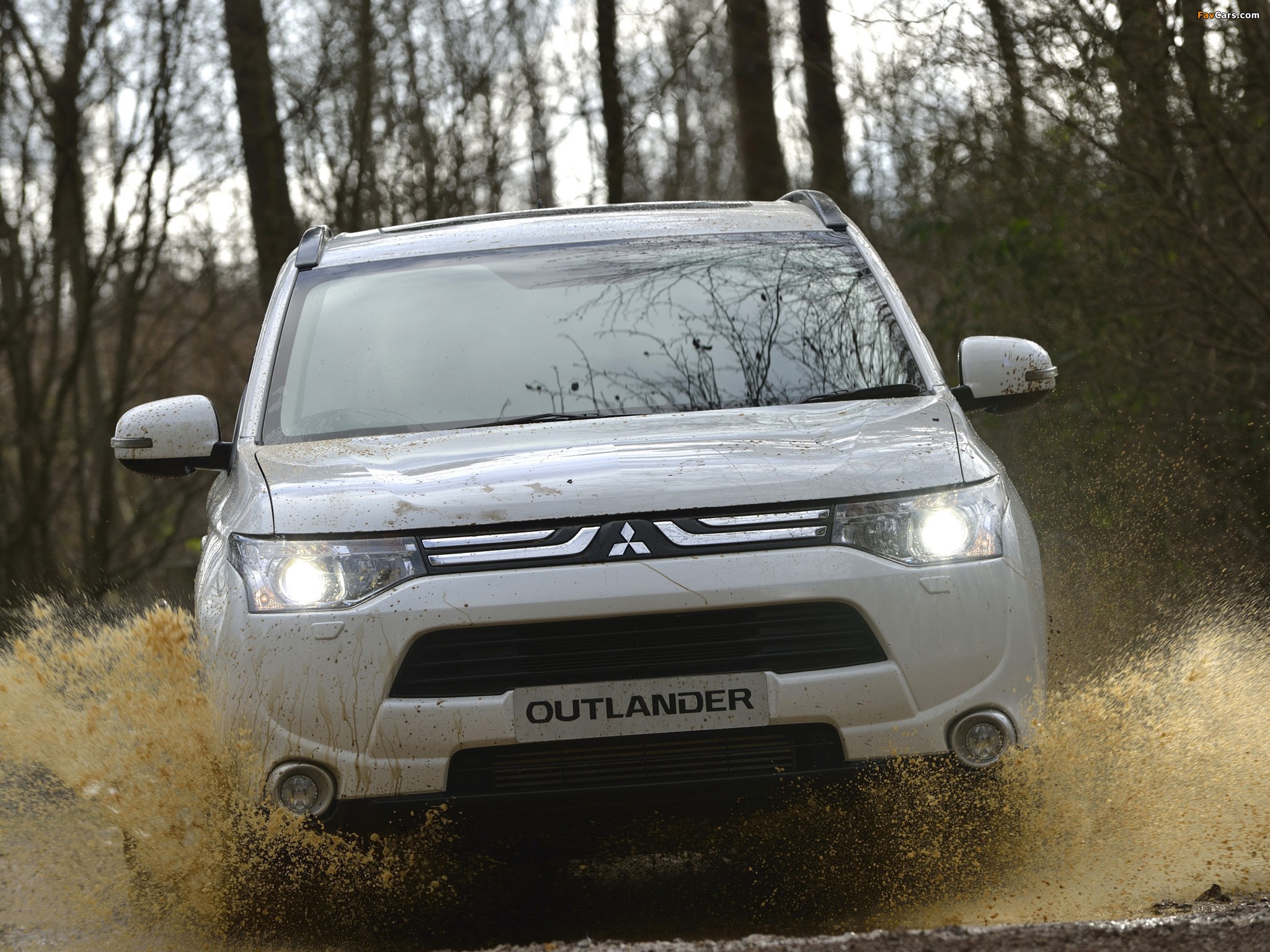 Photos of Mitsubishi Outlander UK-spec 2013 (2048 x 1536)