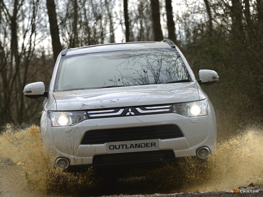 Photos of Mitsubishi Outlander UK-spec 2013 (1024 x 768)