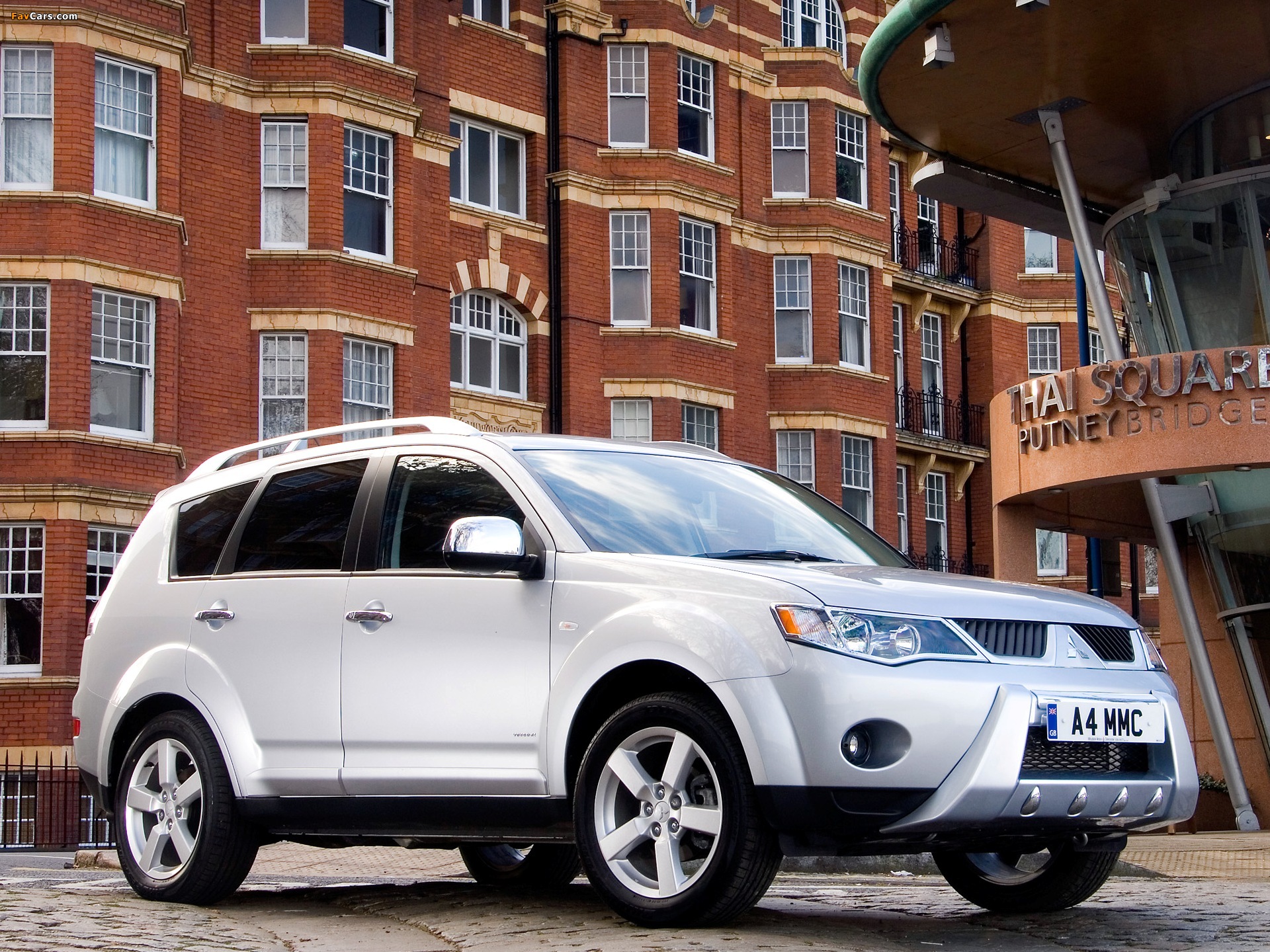 Pictures of Mitsubishi Outlander Warrior 2007–09 (1920 x 1440)