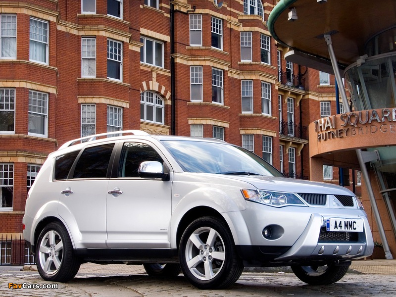 Pictures of Mitsubishi Outlander Warrior 2007–09 (800 x 600)