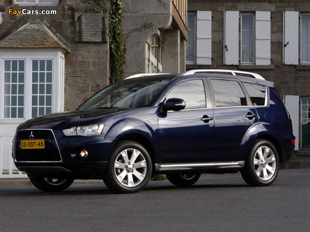 Pictures of Mitsubishi Outlander 2009–12 (640 x 480)