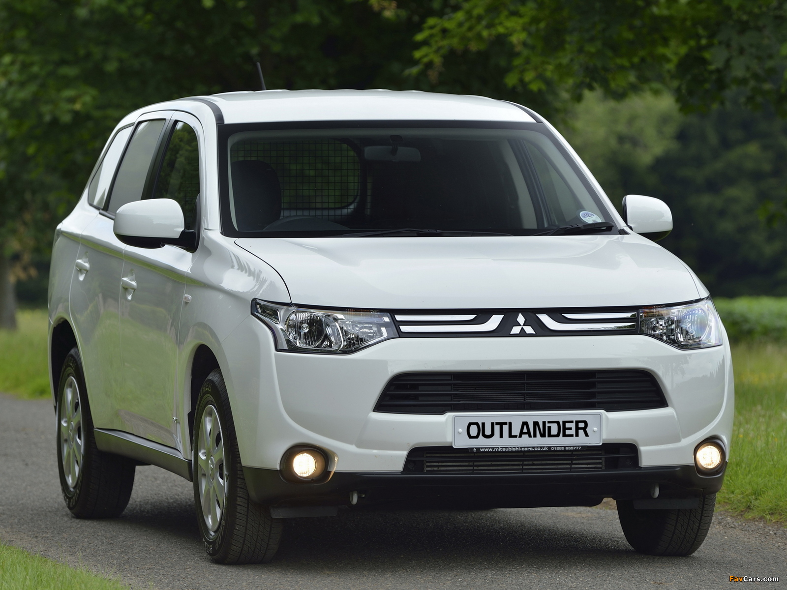 Pictures of Mitsubishi Outlander Commercial 2013 (1600 x 1200)