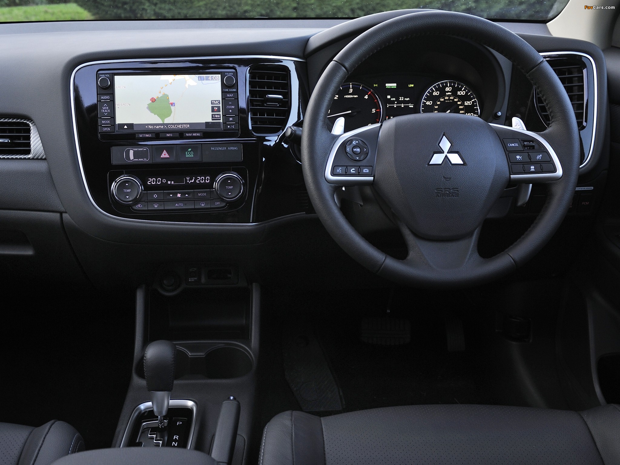 Pictures of Mitsubishi Outlander UK-spec 2013 (2048 x 1536)