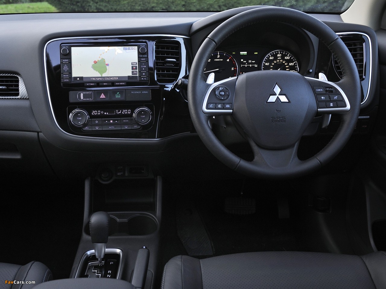 Pictures of Mitsubishi Outlander UK-spec 2013 (1280 x 960)