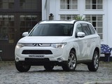 Pictures of Mitsubishi Outlander UK-spec 2013