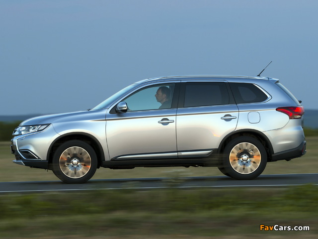 Pictures of Mitsubishi Outlander 2015 (640 x 480)