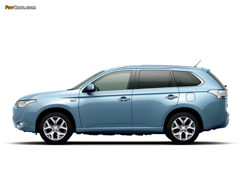 Mitsubishi Outlander PHEV JP-spec 2012 wallpapers (800 x 600)