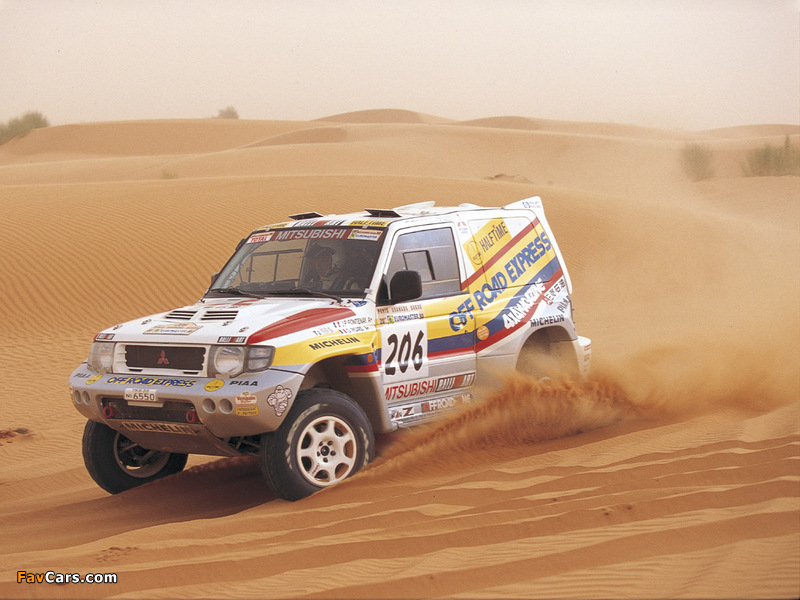 Photos of Mitsubishi Pajero Evolution Dakar (V55W) 1998 (800 x 600)