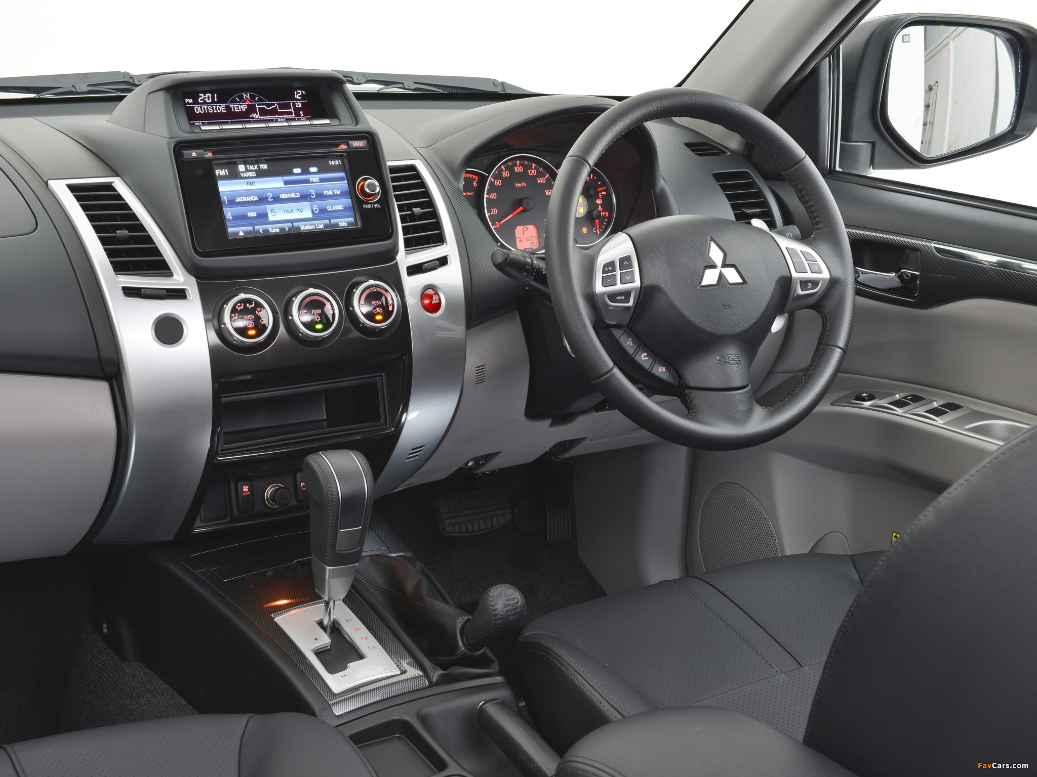 Images of Mitsubishi Pajero Sport ZA-spec 2013 (2048 x 1536)