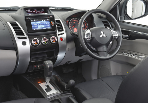Images of Mitsubishi Pajero Sport ZA-spec 2013