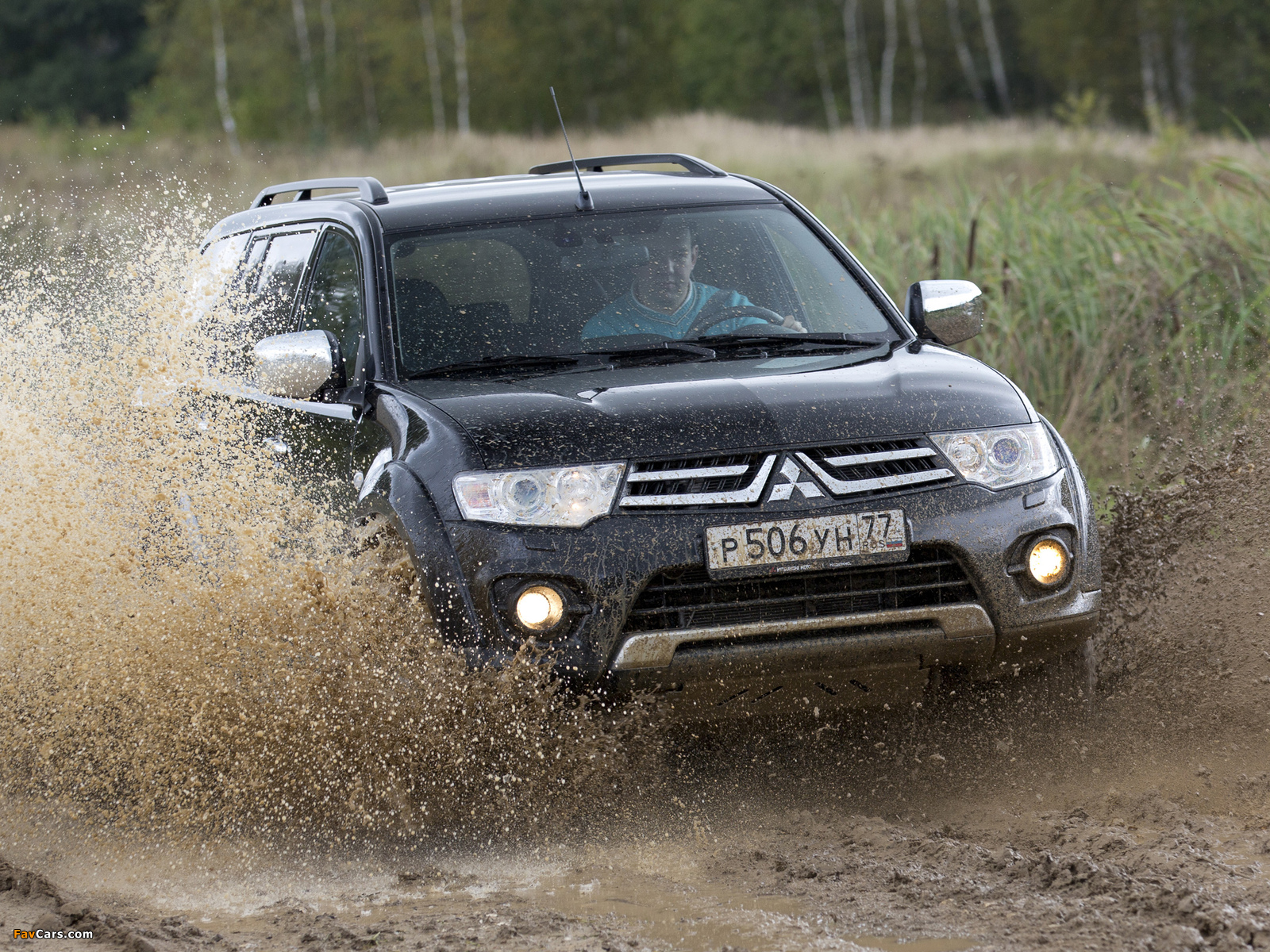 Images of Mitsubishi Pajero Sport 2013 (1600 x 1200)