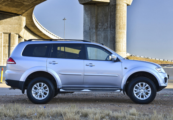 Pictures of Mitsubishi Pajero Sport ZA-spec 2013