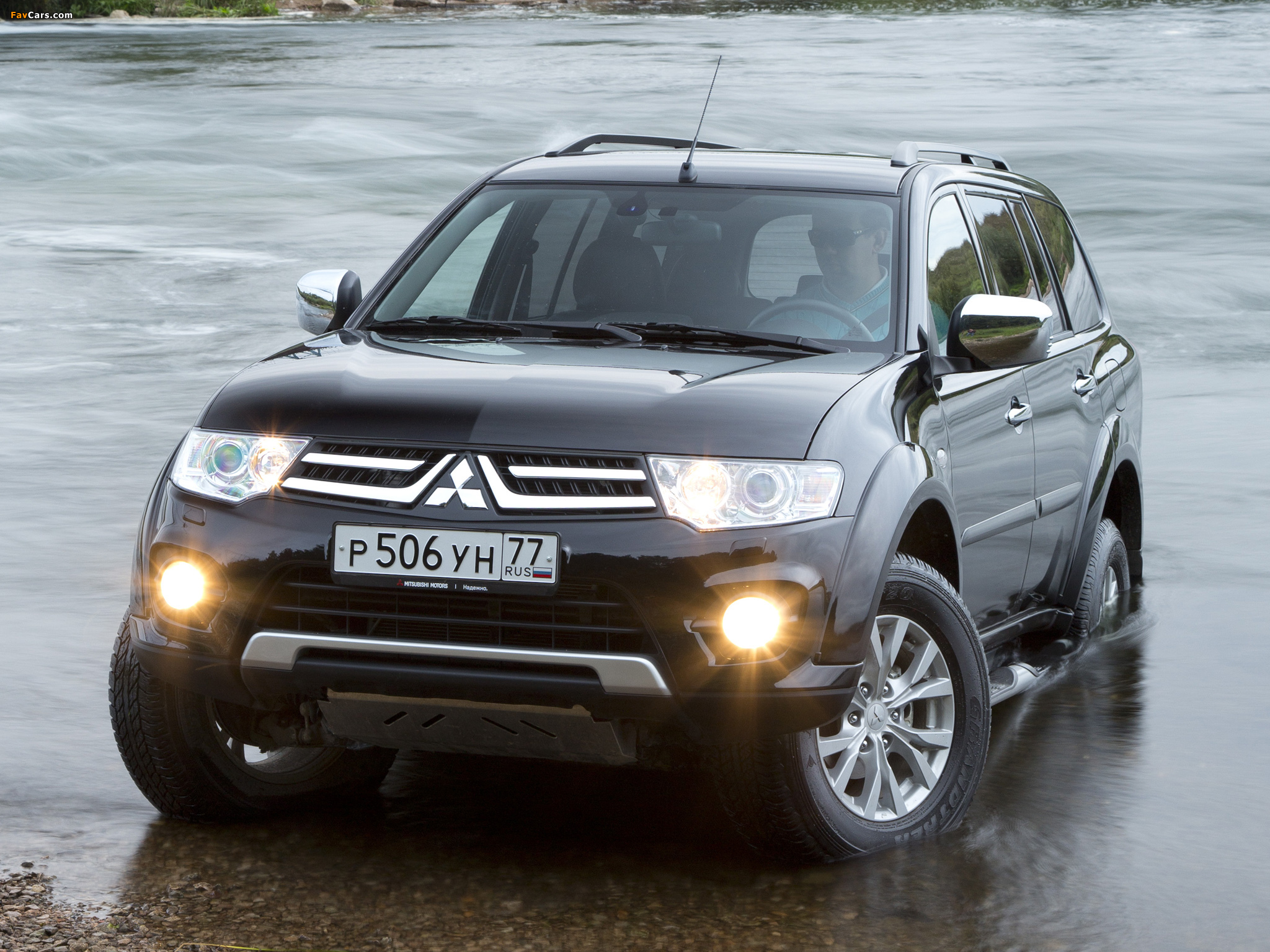 Pictures of Mitsubishi Pajero Sport 2013 (2048 x 1536)