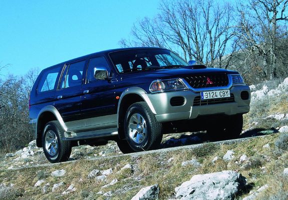 Pictures of Mitsubishi Pajero Sport 1999–2005