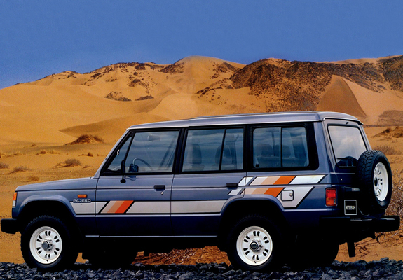 Images of Mitsubishi Pajero Wagon (I) 1983–91