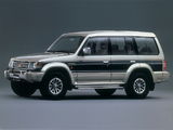 Images of Mitsubishi Pajero Wagon 1991–97