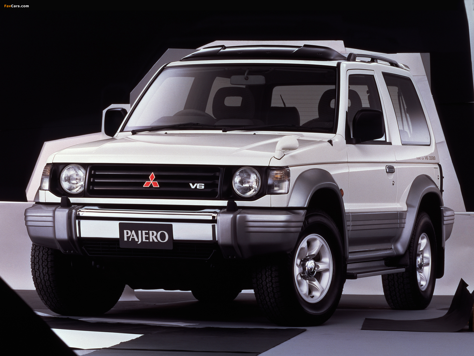 Mitsubishi Pajero Metal Top JP-spec 1991–99 photos (1920 x 1440)