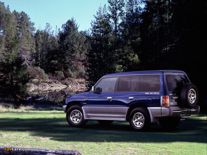 Mitsubishi Pajero Wagon JP-spec 1997–99 wallpapers (800 x 600)