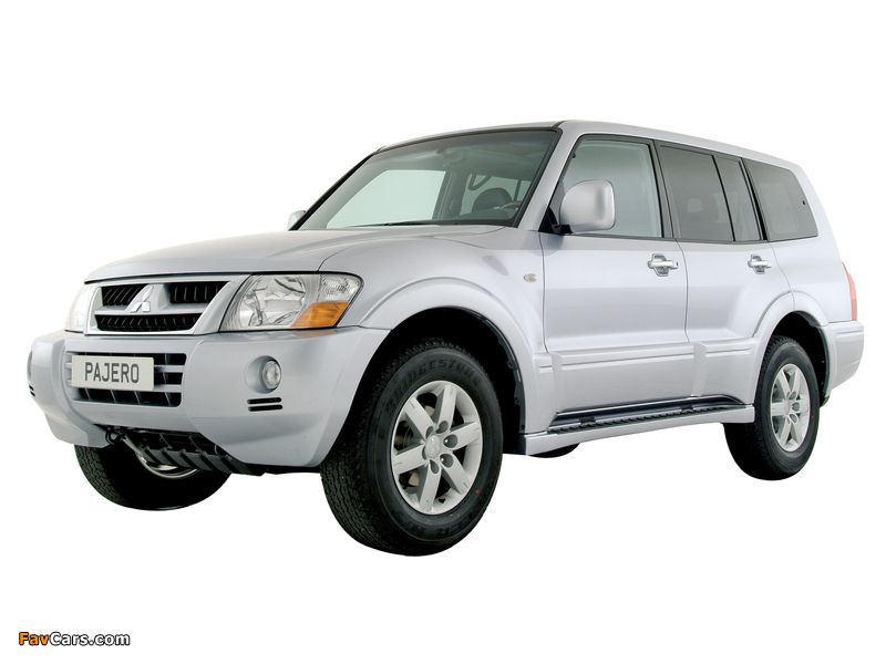 Mitsubishi Pajero 5-door (III) 1999–2006 photos (800 x 600)