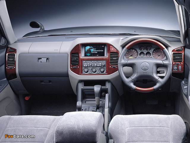 Mitsubishi Pajero LongExceed JP-spec 1999–2002 pictures (640 x 480)