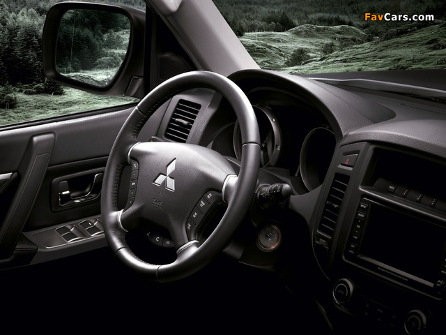 Mitsubishi Pajero 5-door 2011 images (640 x 480)