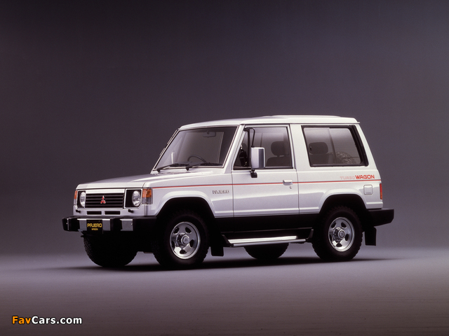 Photos of Mitsubishi Pajero Metal Top (I) 1982–91 (640 x 480)
