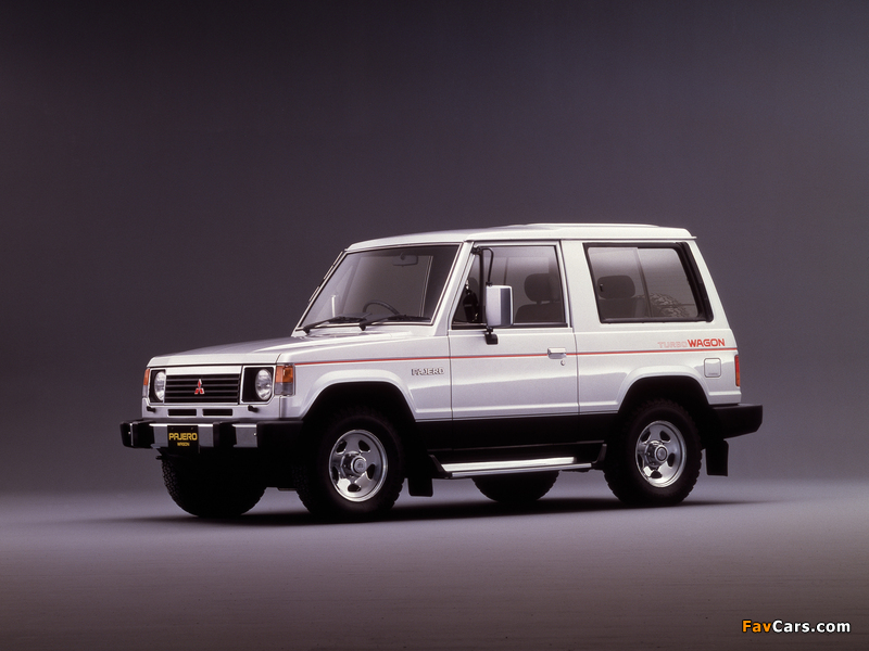 Photos of Mitsubishi Pajero Metal Top (I) 1982–91 (800 x 600)