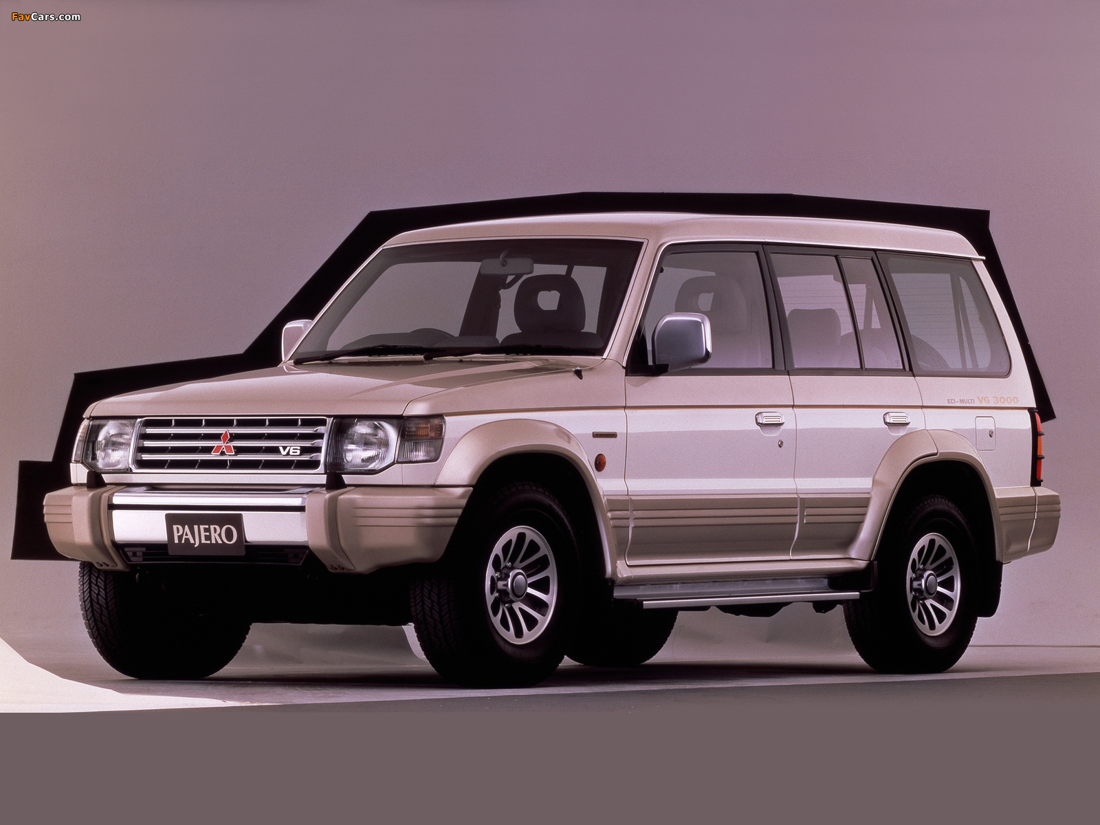 Photos of Mitsubishi Pajero Wagon JP-spec (II) 1991–97 (1600 x 1200)