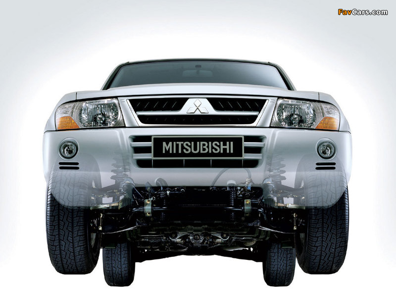 Photos of Mitsubishi Pajero 5-door (III) 1999–2006 (800 x 600)