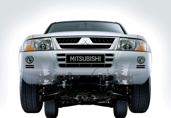 Photos of Mitsubishi Pajero 5-door (III) 1999–2006