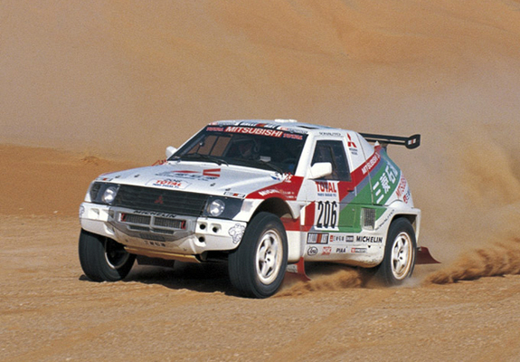 Pictures of Mitsubishi Pajero Rally-Car 1992–96