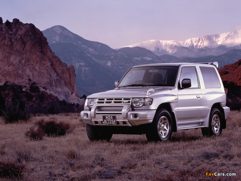 Pictures of Mitsubishi Pajero Metal Top JP-spec 1997–99 (800 x 600)