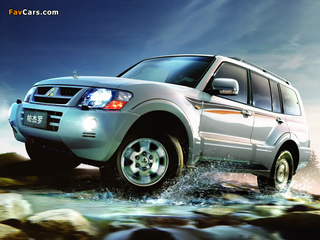 Pictures of Changfeng Mitsubishi Pajero 5-door (CFA2031B) 2009–11 (640 x 480)