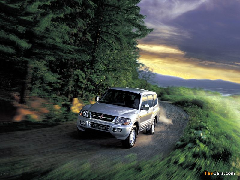 Mitsubishi Pajero 5-door (III) 1999–2006 wallpapers (800 x 600)